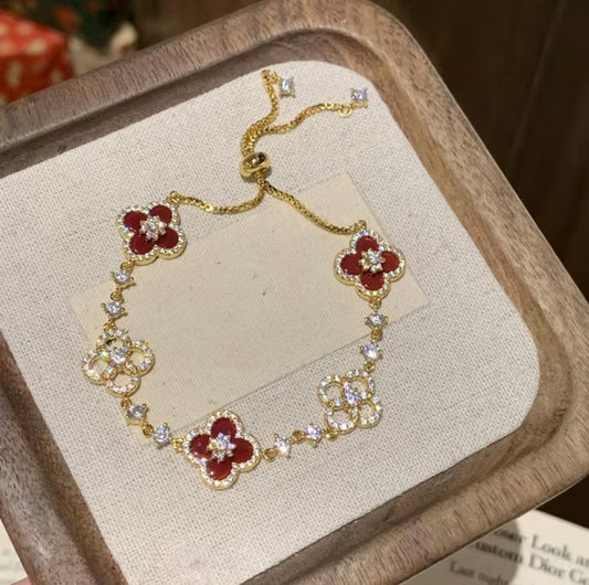 Hela Bracelet