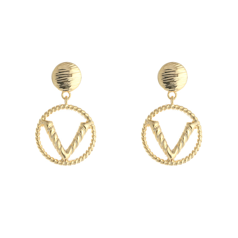 Fashion V Earrings Gold