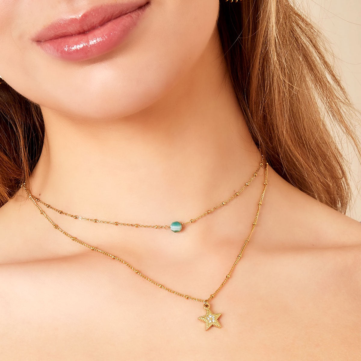 Shiny Star Necklace Gold